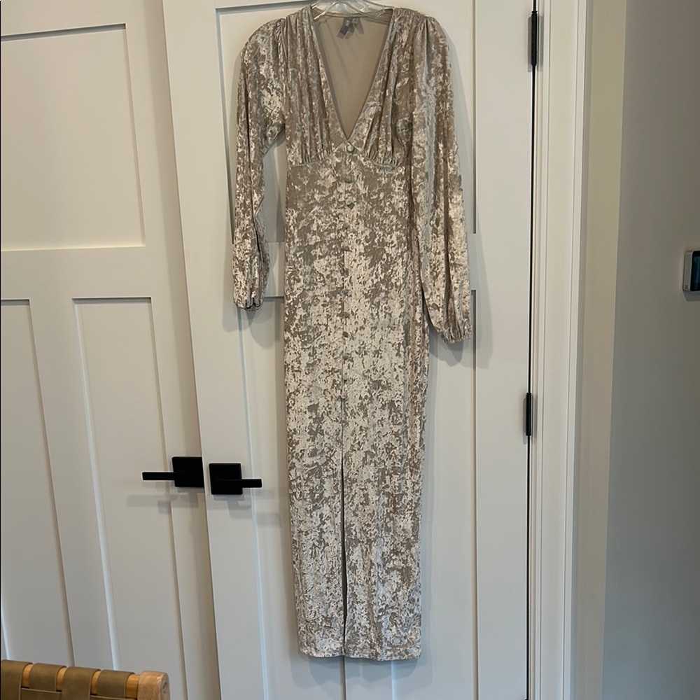 Elegant Cream Long Sleeve Dress